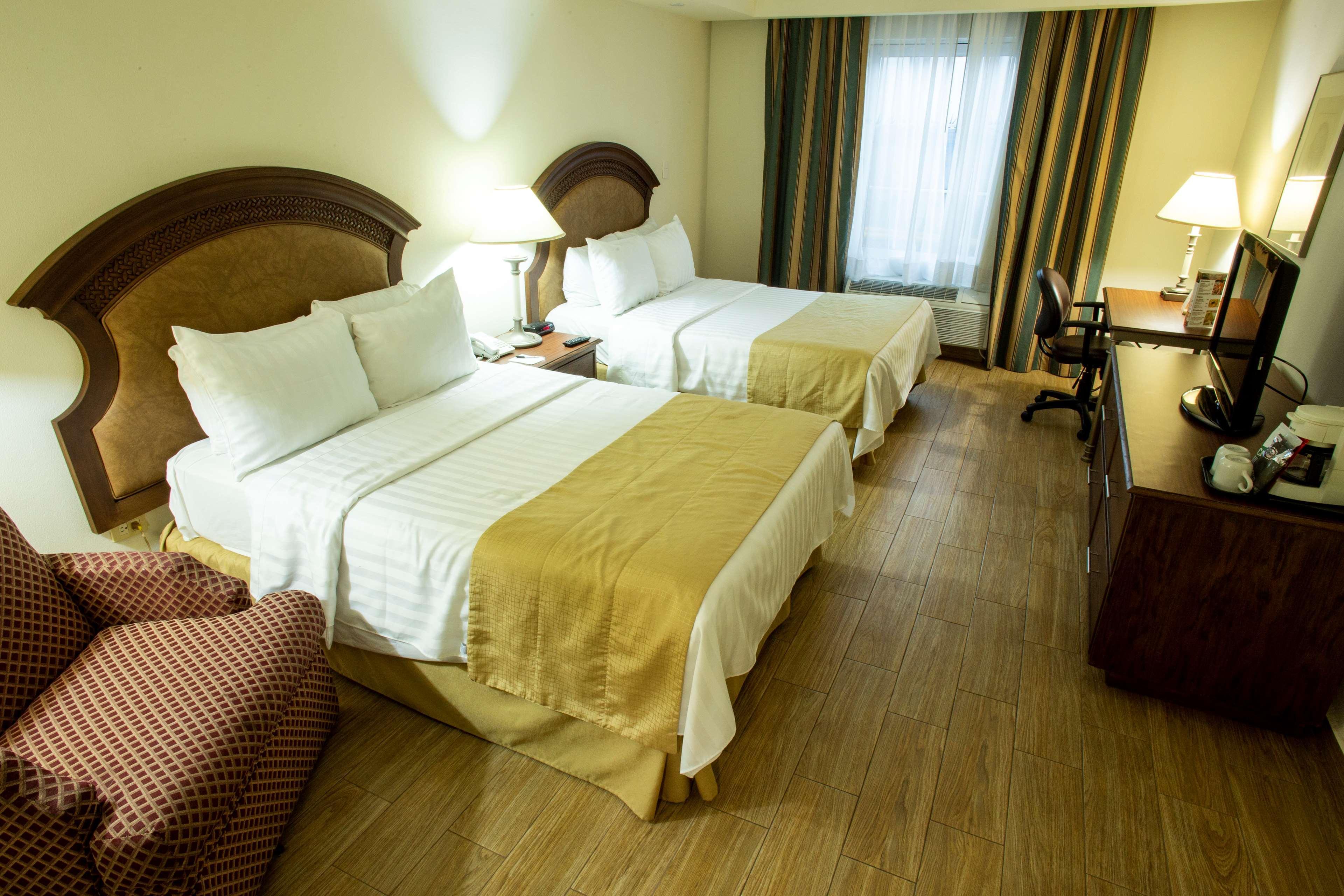 Best Western Plus Monterrey Colon Ngoại thất bức ảnh