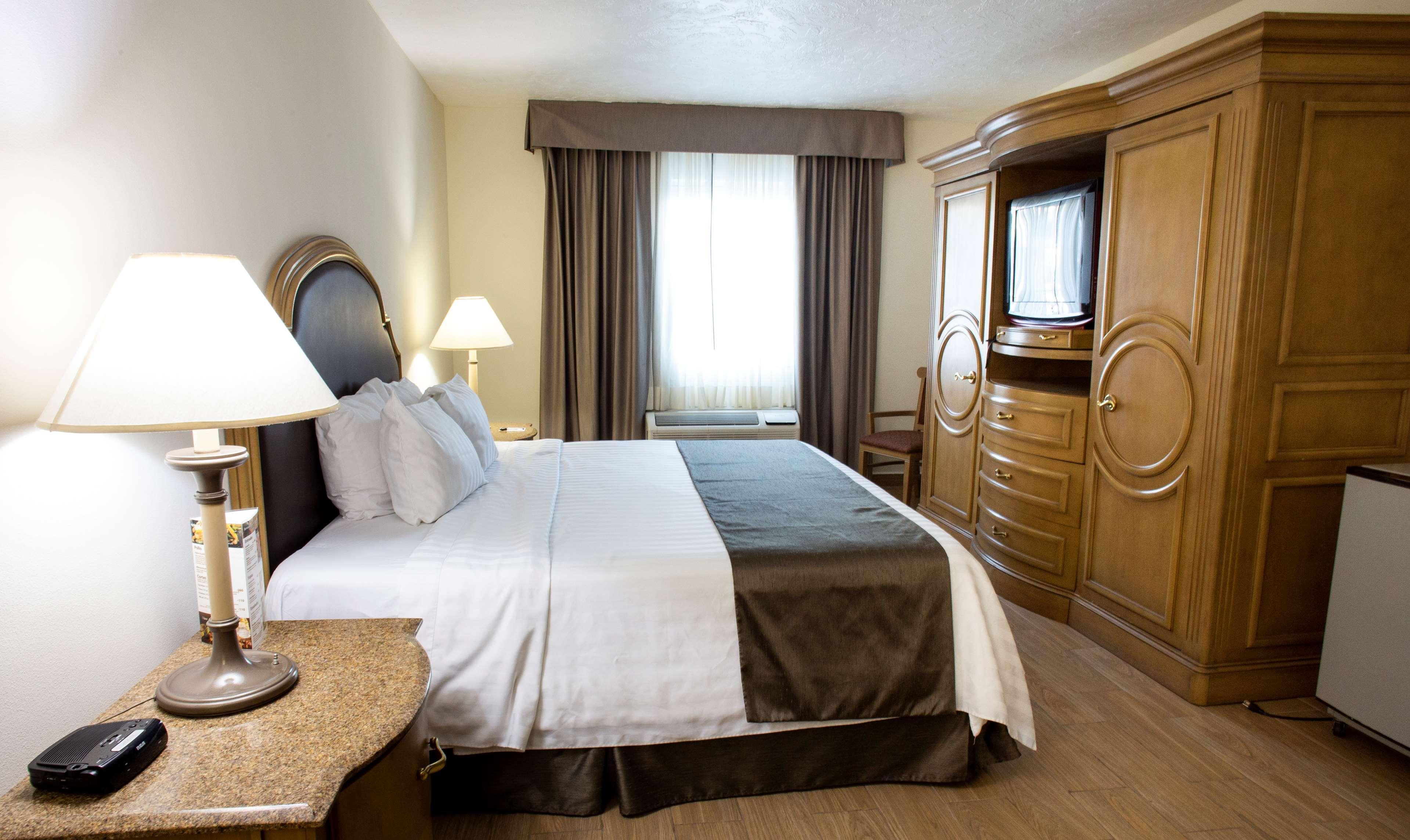 Best Western Plus Monterrey Colon Ngoại thất bức ảnh