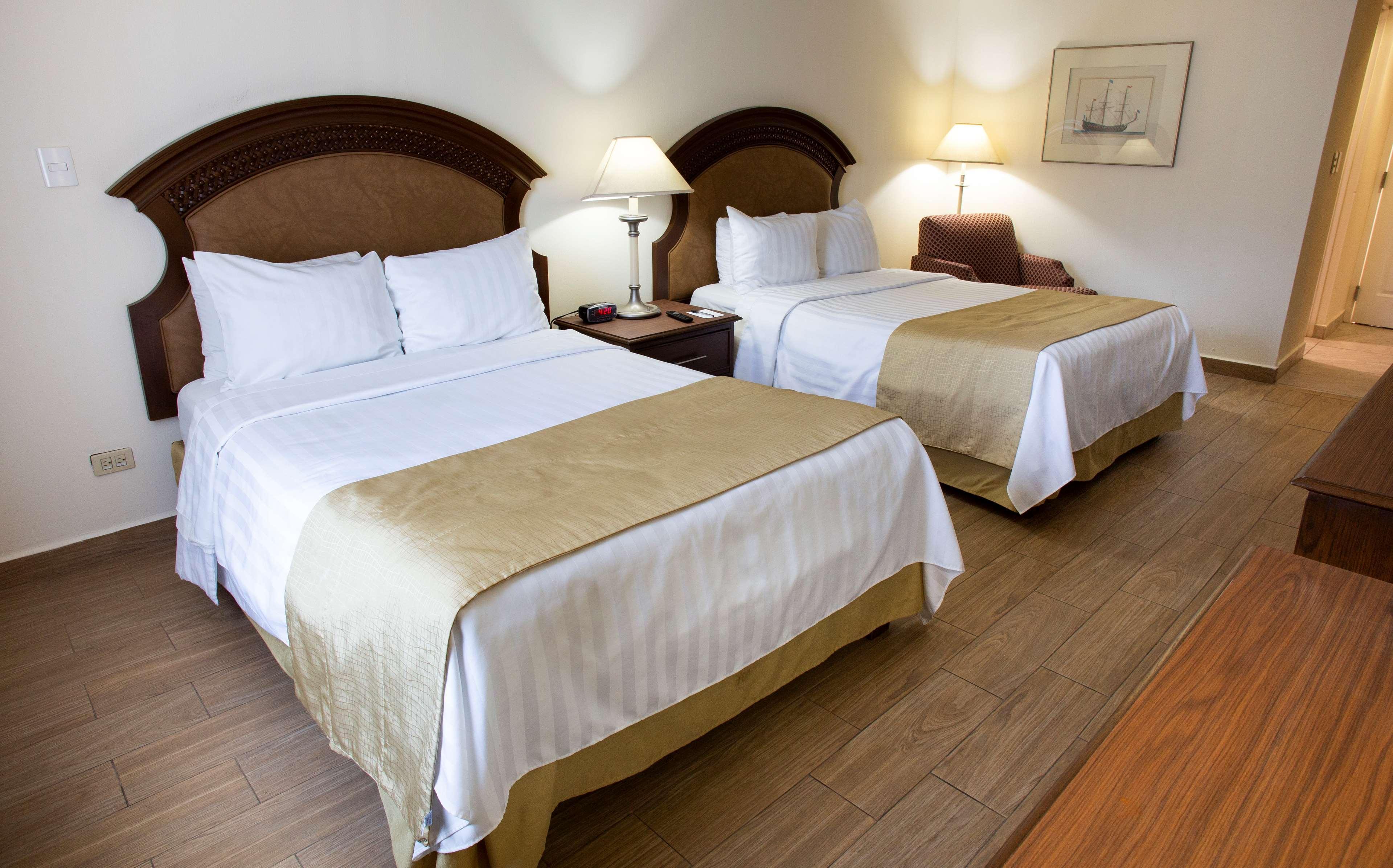 Best Western Plus Monterrey Colon Ngoại thất bức ảnh