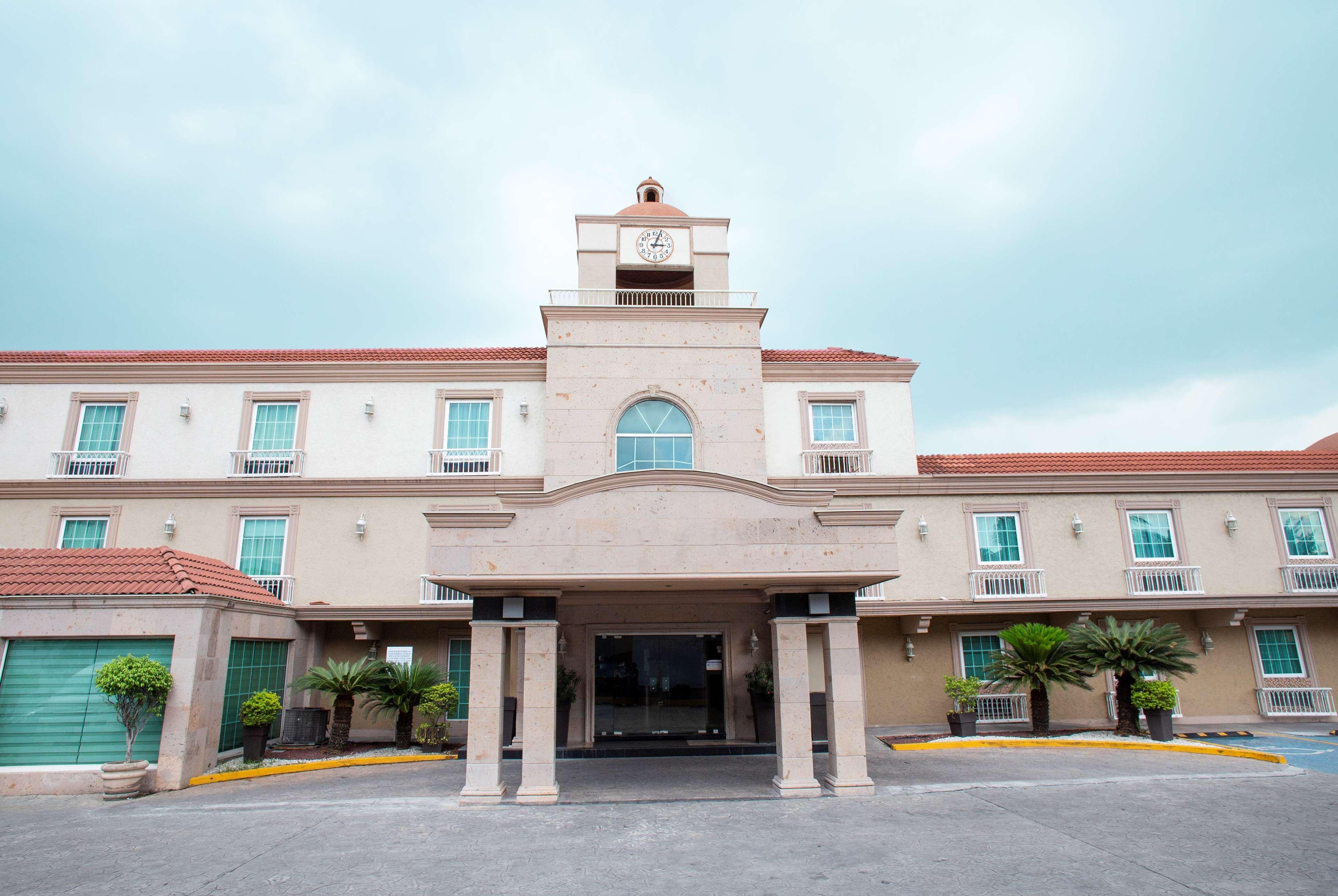 Best Western Plus Monterrey Colon Ngoại thất bức ảnh