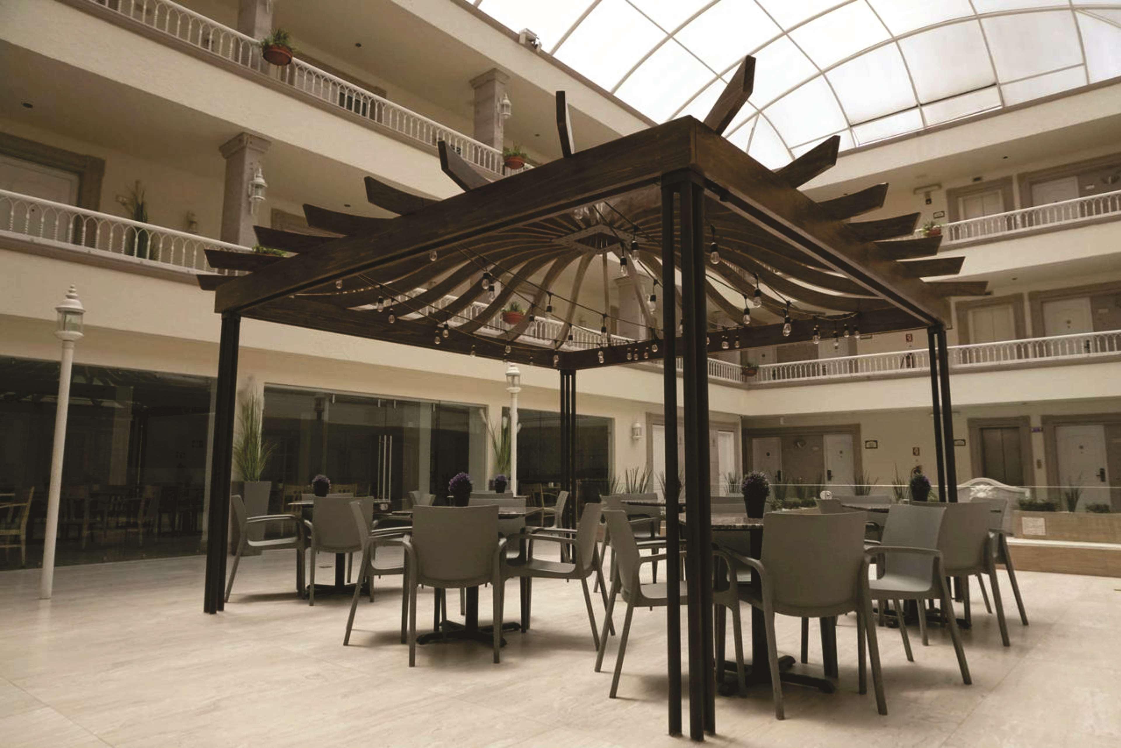 Best Western Plus Monterrey Colon Ngoại thất bức ảnh
