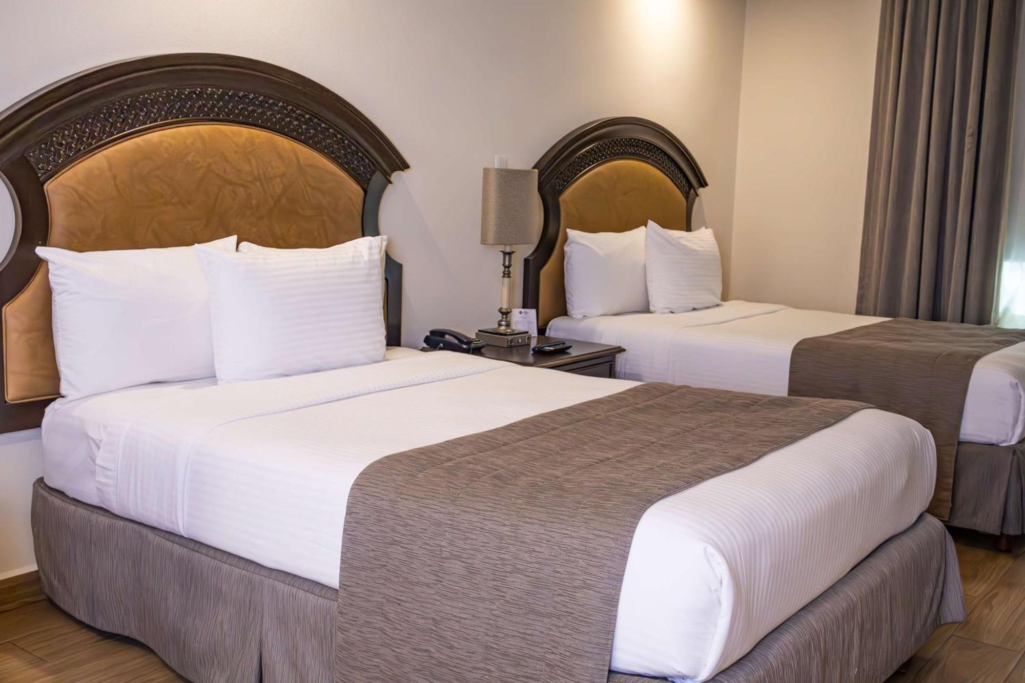 Best Western Plus Monterrey Colon Ngoại thất bức ảnh