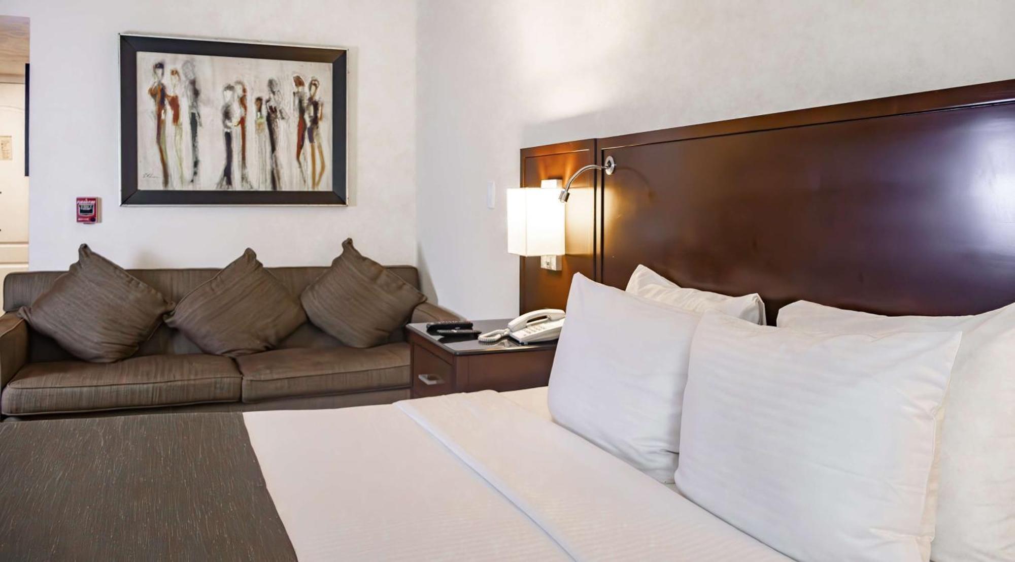 Best Western Plus Monterrey Colon Ngoại thất bức ảnh