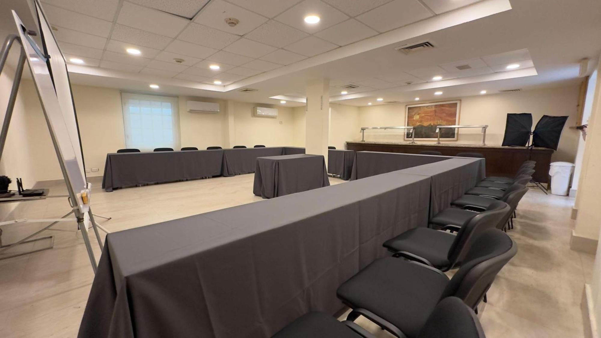 Best Western Plus Monterrey Colon Ngoại thất bức ảnh
