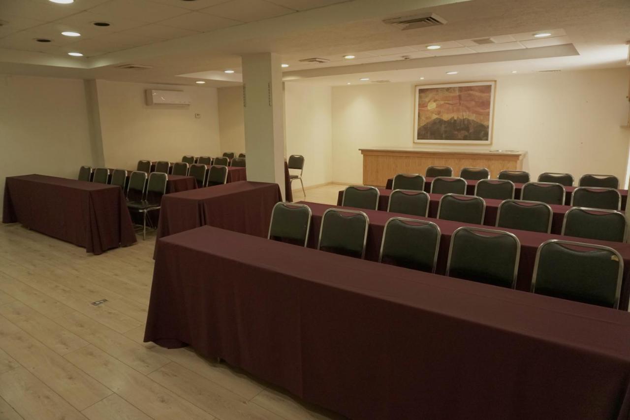Best Western Plus Monterrey Colon Ngoại thất bức ảnh